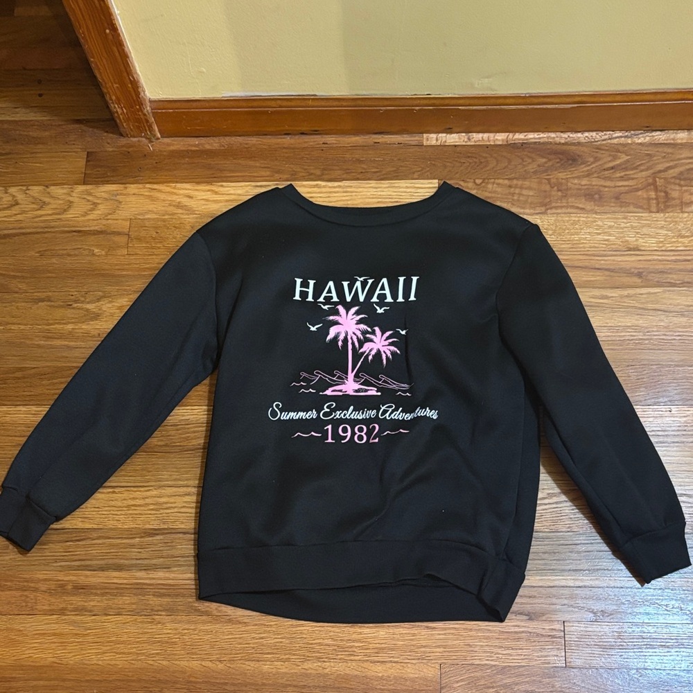 SHEIN Black Sweatshirt with Pink Hawaii Print
